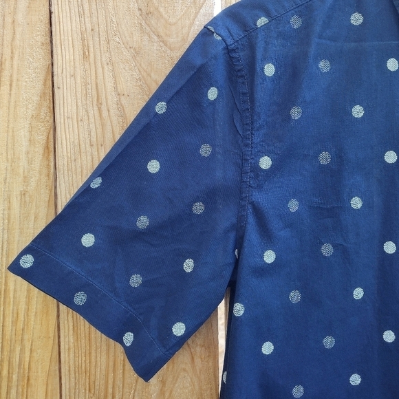H&M - Dotted Short Sleeve Button Down Shirt - Picture 6 of 16